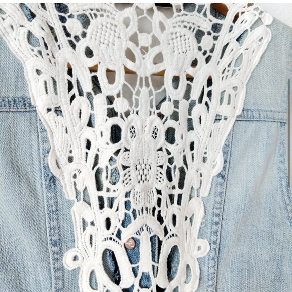 Anthropologie denim vest with lace back size S - Picture 4 of 6